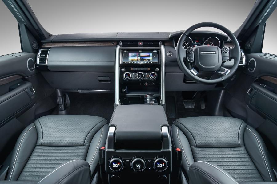 Торпедо Land Rover Discovery HSE Td6 2017 года  (ZA) (фото 24 из 25)